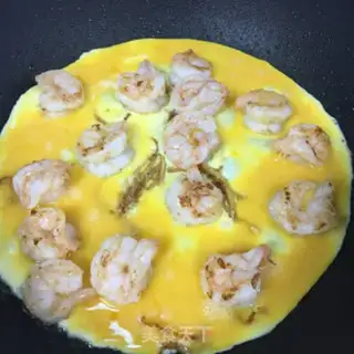 Make Cream pepper and shrimp step 5