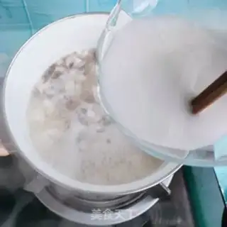 Make Celery-leaf mushroom tofu soup step 6
