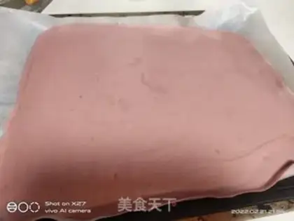 Make Red twilight roll step 5