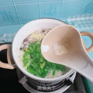 Make Celery-leaf mushroom tofu soup step 9