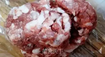 Make Meat-crab mushroom sauce step 2