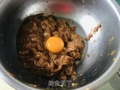 Make A lamb carrot dumpling step 3