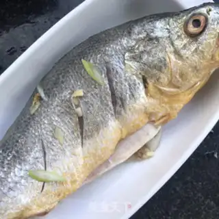 Make Spicy yellowfish step 0