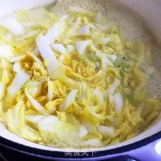Make Golden mushrooms and bean rolls step 5