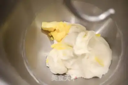 Make Two stale cheesebreads step 2