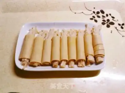 Make Golden mushrooms and bean rolls step 6