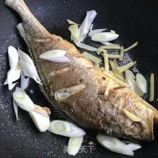 Make Spicy yellowfish step 4