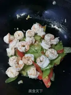 Make Three shrimp balls step 6