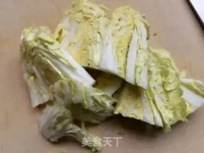 Make Help with the garlic and doll food step 1