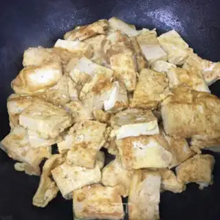 Make Eggs are fried tofu step 5