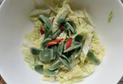 Make Help with the garlic and doll food step 4