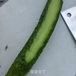 Make Cucumber with soybean skin step 1