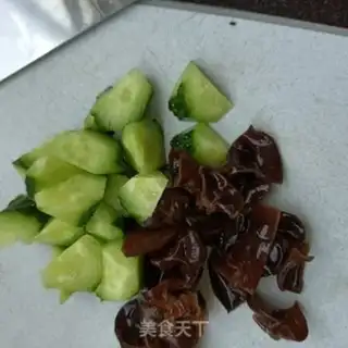 Make Cucumber with soybean skin step 3