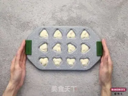 Make Mini heart cake step 3