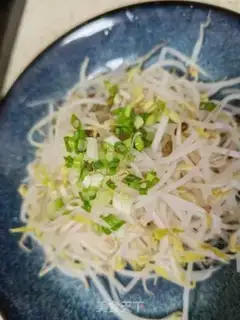 Make The green bean sprouts step 2