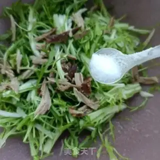 Make A quail with a chrysanthemum step 5