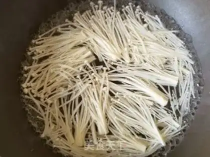 Make Golden pins, mushrooms, lumbered eggs step 1