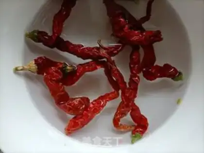 Make Xinjiang spicy, radish step 1