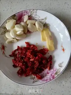 Make Xinjiang spicy, radish step 2