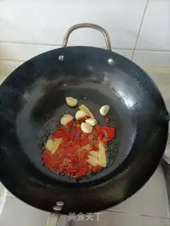 Make Xinjiang spicy, radish step 4