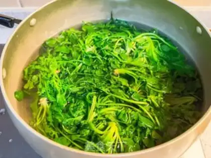 Make ♪ The veggies ♪ step 2