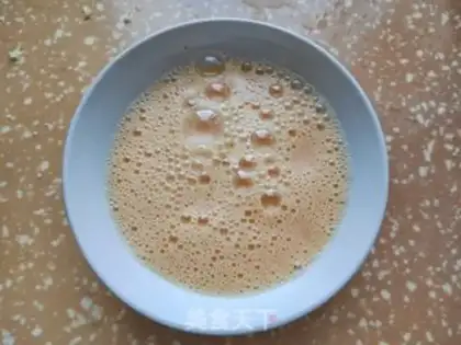 Make Pineball fried eggs step 1