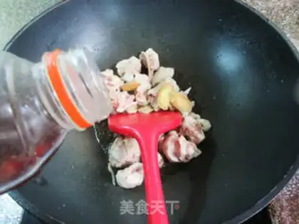 Make Yellow chicken round clams step 2