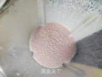 Make Strawberry shakes step 2
