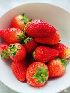 Make Strawberry box cake step 10