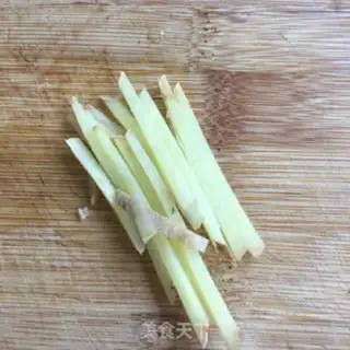 Make Sugar vinegar and fish tails step 1