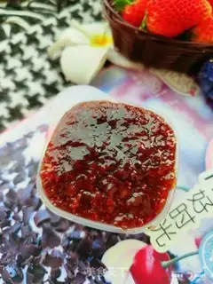 Make Homemade strawberry sauce step 10