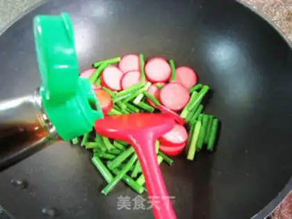 Make Red sausages and garlic step 3