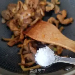 Make Red-oiled cuisine step 7