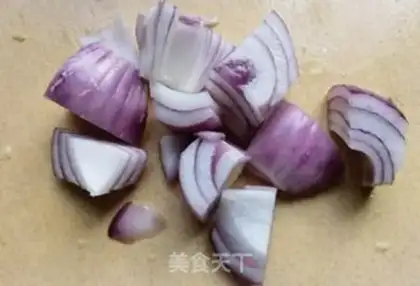 Make cucumber onions with eggs step 1