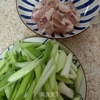 Make Garlic fried meat step 2