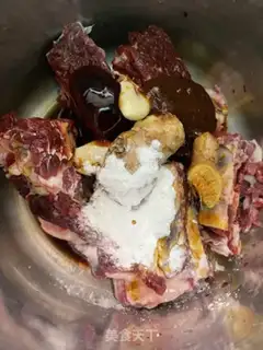 Make Black pepper steak step 2