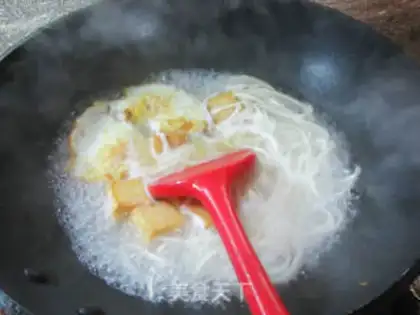 Make Fish tofu egg noodles step 2
