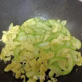 Make Scrambled eggs step 6
