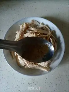 Make Spicy chicken silk step 5