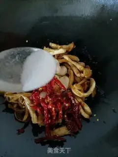 Make Spicy chicken silk step 12