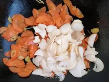 Make Carrot fried abalone mushroom step 4