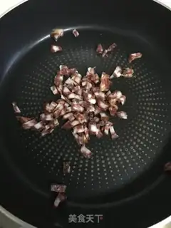 Make Three pieces of rice powder step 5