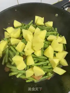 Make Pork potatoes and beans step 6