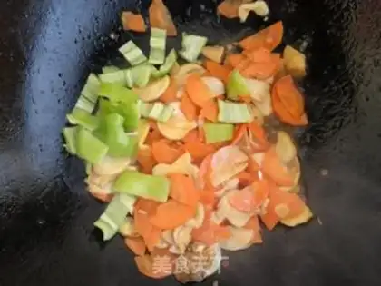 Make Carrot fried abalone mushroom step 8