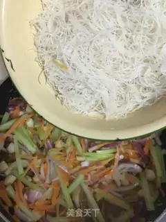 Make Three pieces of rice powder step 9