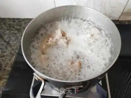 Make Apple Sydney Pork Hoof step 2