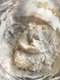 Make Hand grab cake step 1