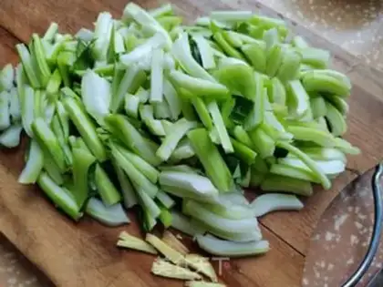 Make Fry mushrooms step 1