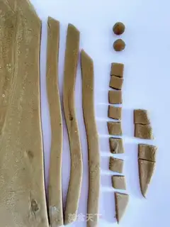 Make Homemade black sugar pearls step 9