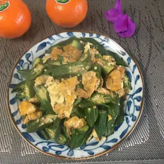 Make Eggs and aces step 8